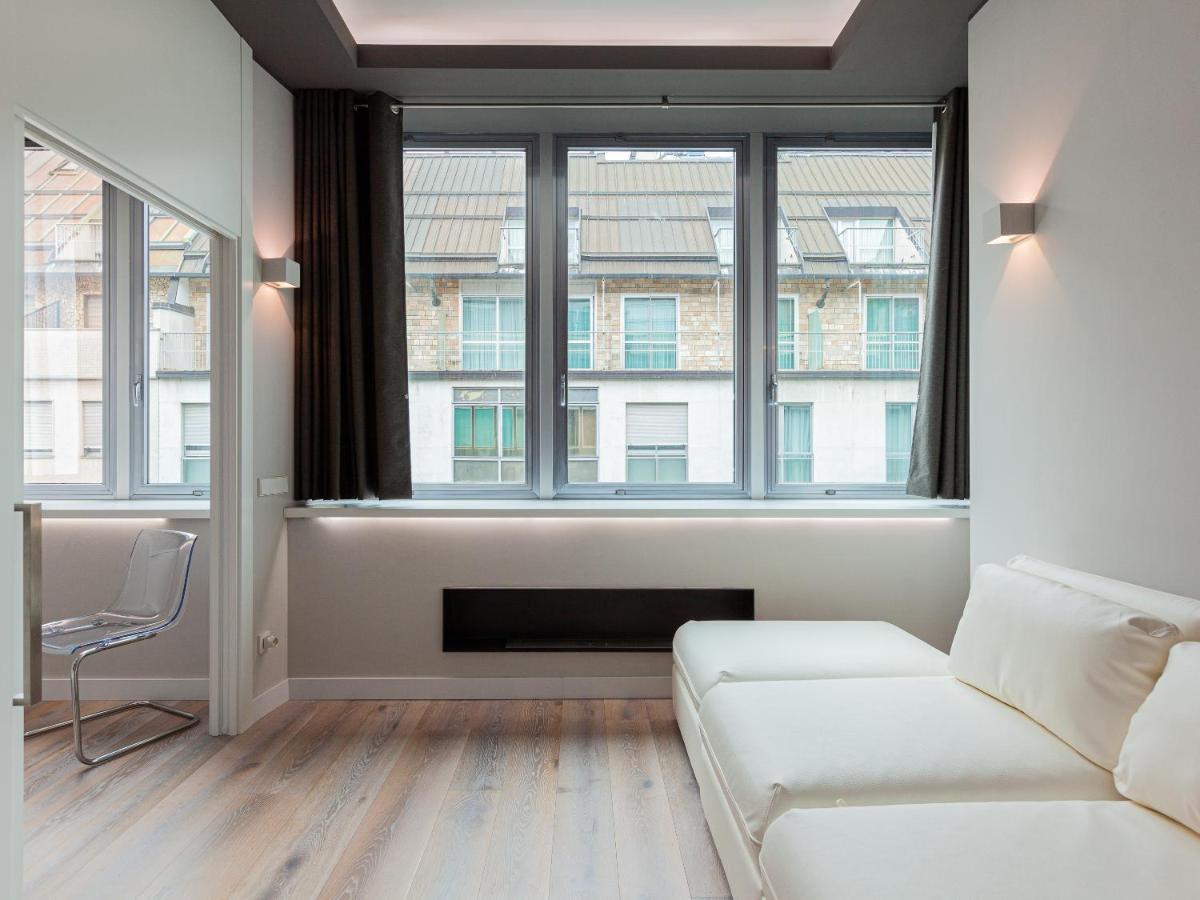 Easyhomes-City Centre Suites Мілан Екстер'єр фото