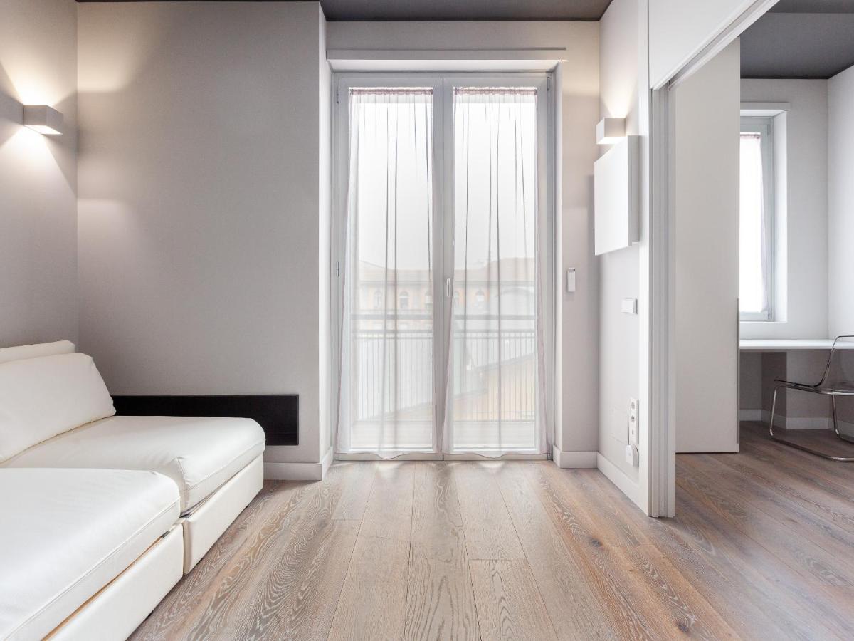 Easyhomes-City Centre Suites Мілан Екстер'єр фото