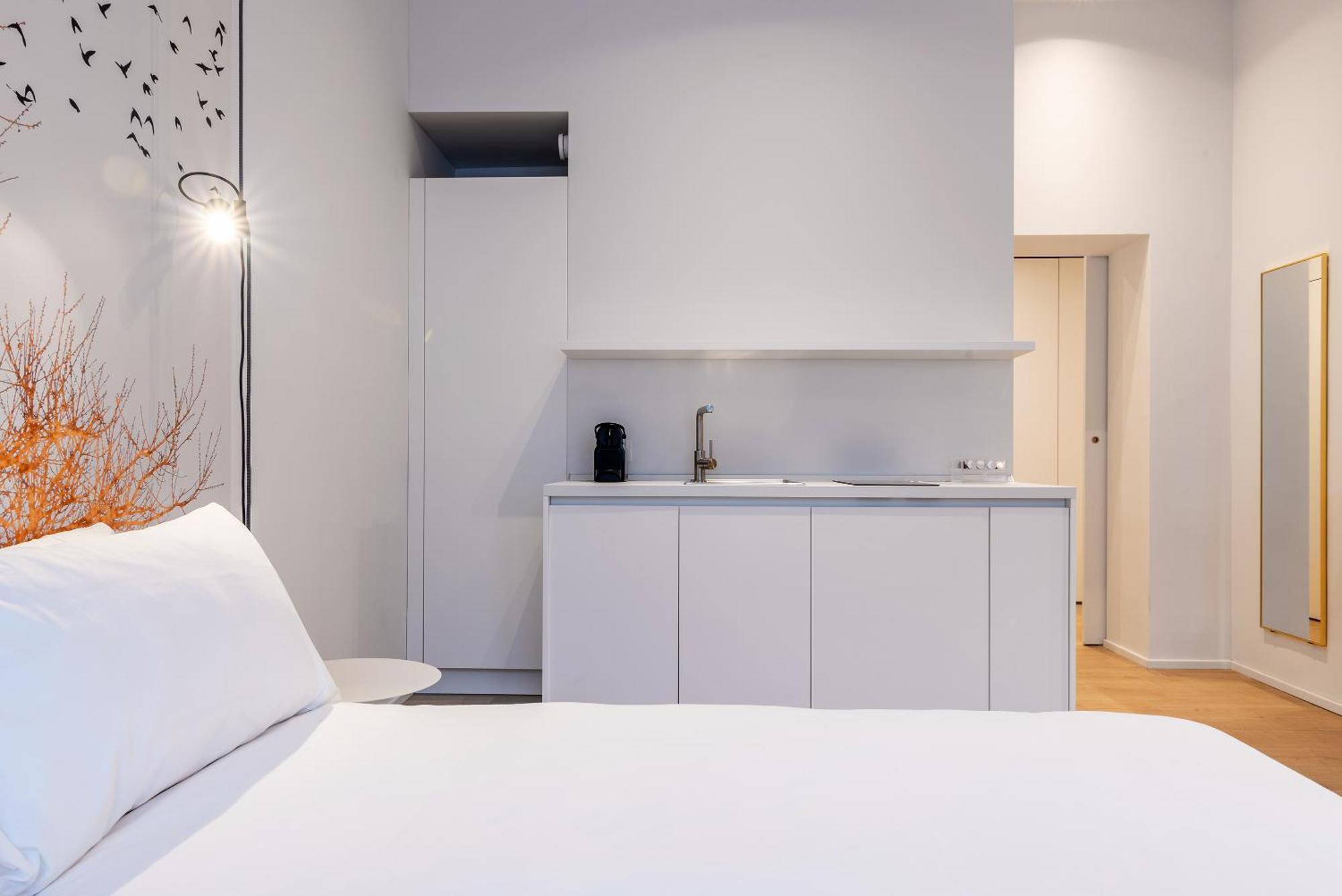 Easyhomes-City Centre Suites Мілан Екстер'єр фото