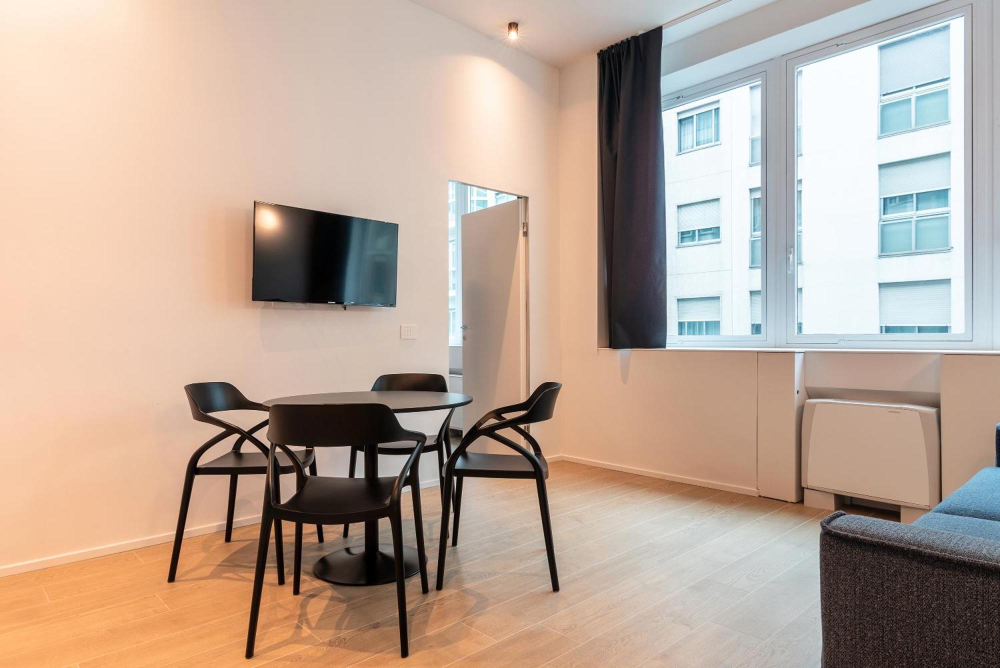 Easyhomes-City Centre Suites Мілан Екстер'єр фото
